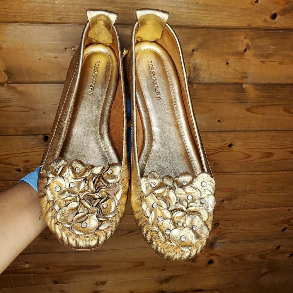 ❤️ BCBGMAXAZRIA Real leather Gold flat shoes flowers with fake diamonds …